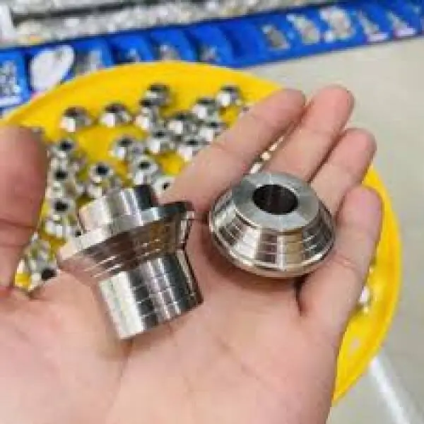 Cục canh inox