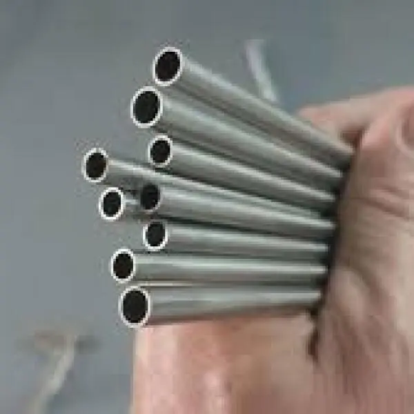 Tuýp inox