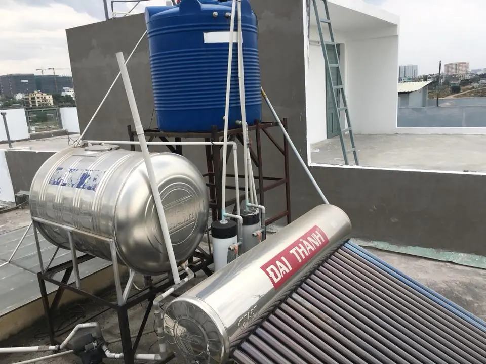 vá bồn nước inox 1