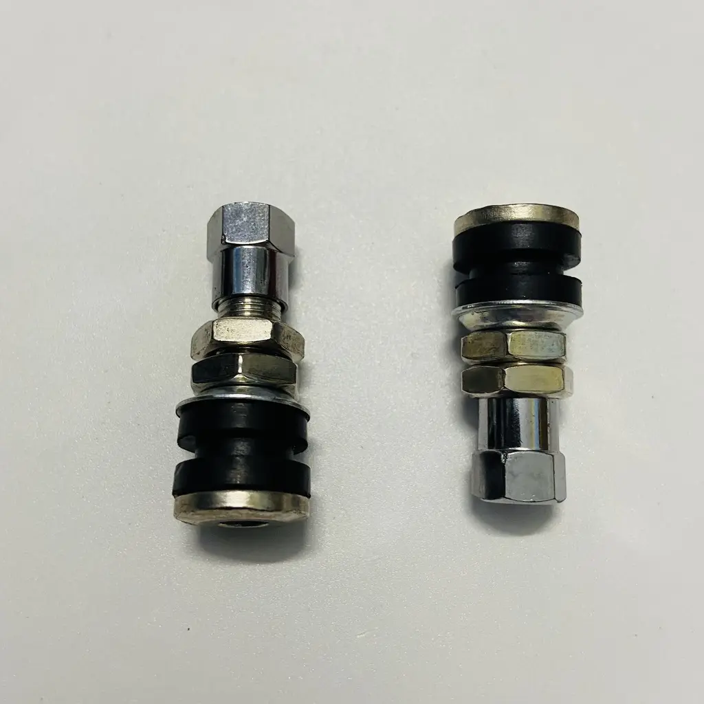 van vòi inox